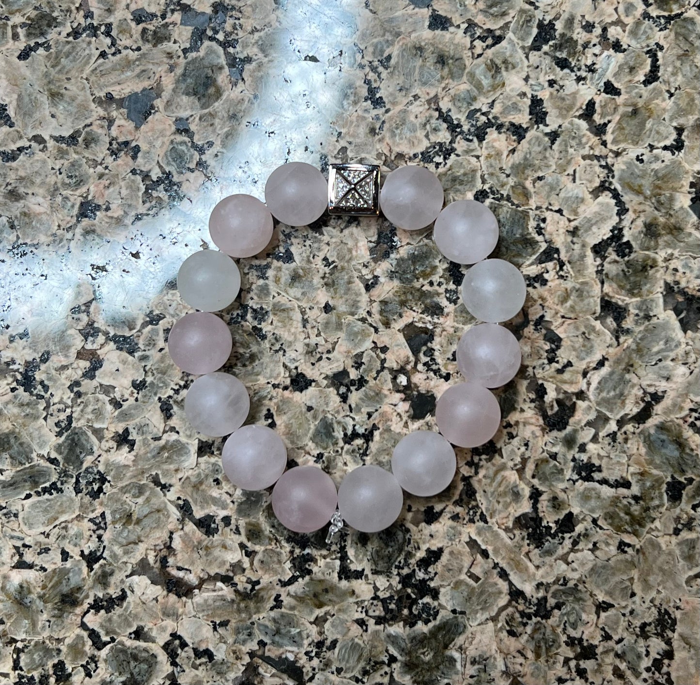 Rose Quartz 10mm with Pyramid