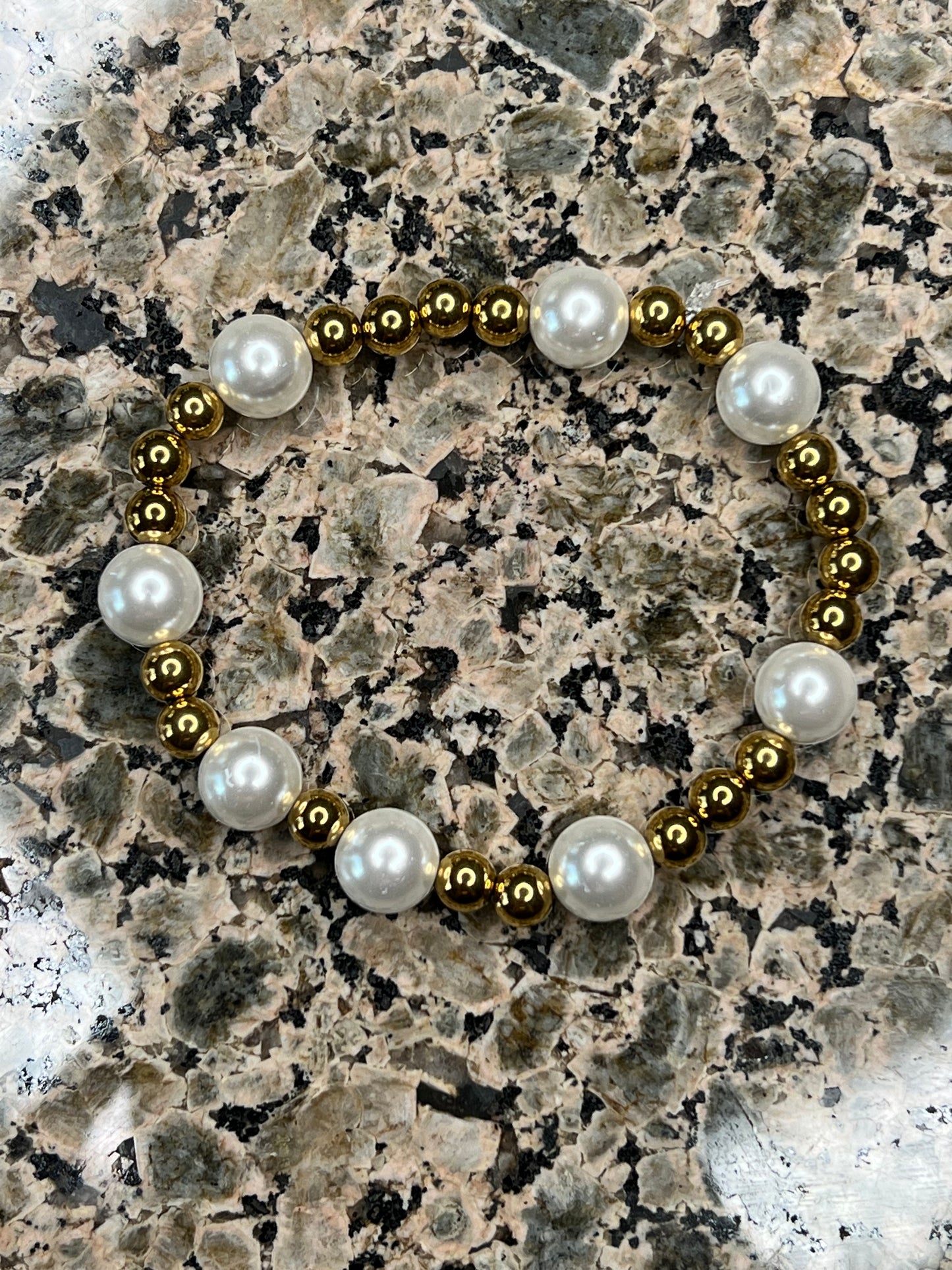 Freshwater Pearl and Gold Plated Hematite Bracelet
